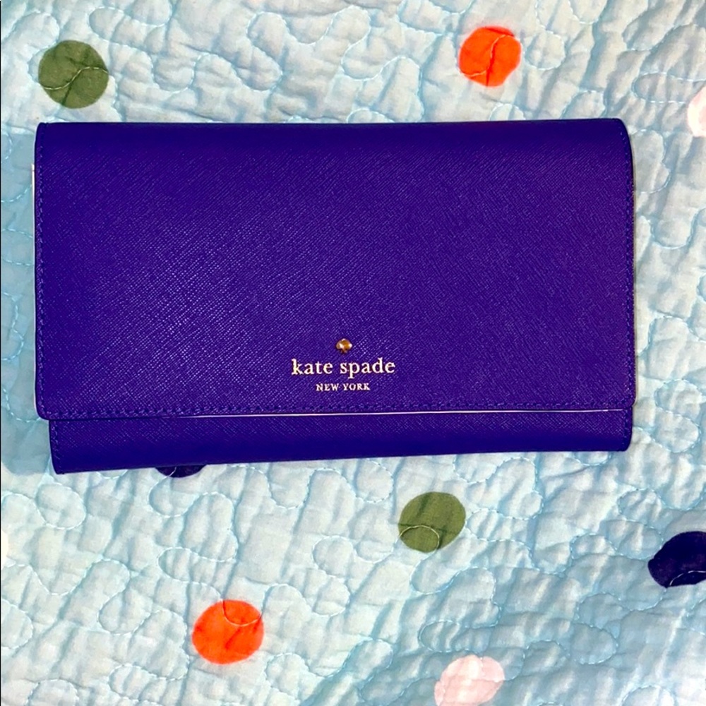 Trifold Kate Spade wallet